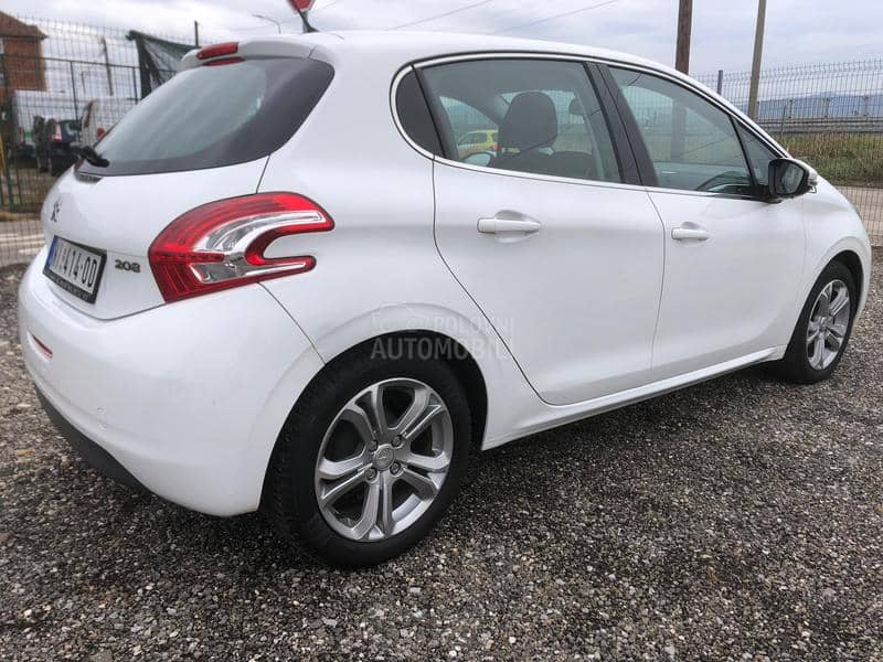 Peugeot 208 1.2 Exclusive