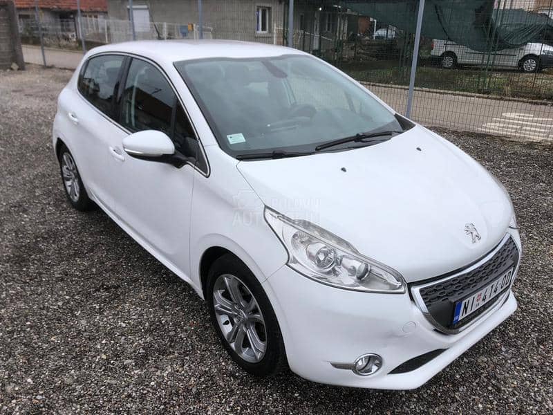 Peugeot 208 1.2 Exclusive