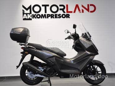 Kymco SkyTown 125