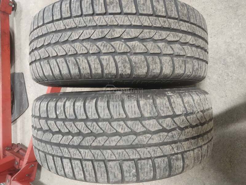 Toyo 205/55 R16 Zimska