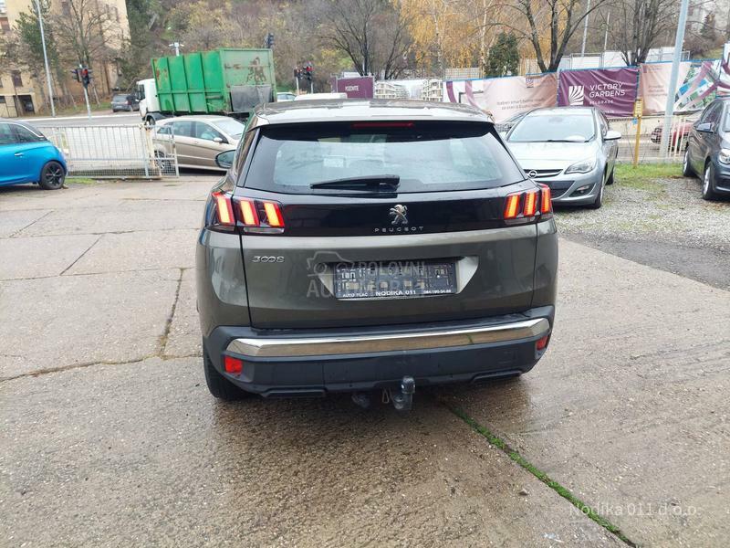 Peugeot 3008 1,2 executive