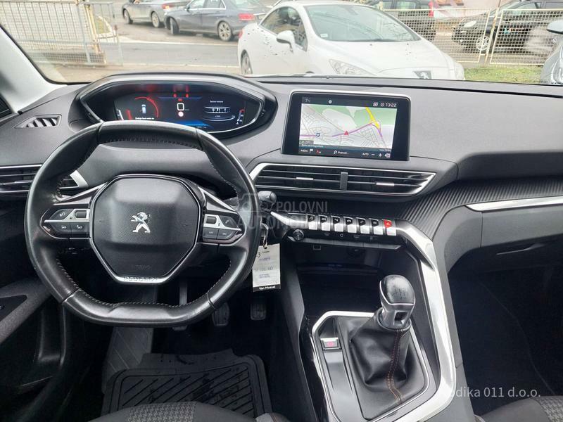 Peugeot 3008 1,2 executive