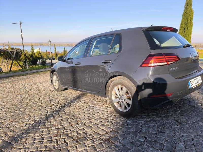 Volkswagen Golf 7 1.0 TSI