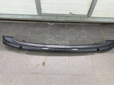 Nosac zadnjeg branika za Audi Q7 od 2015. do 2020. god.