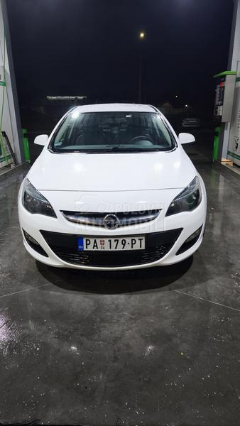 Opel Astra J 