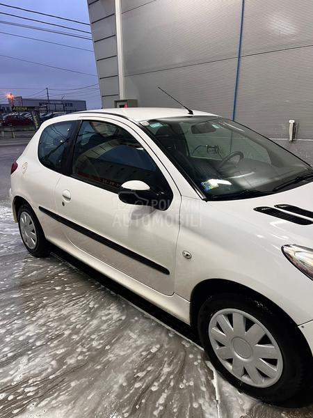 Peugeot 206 plus 