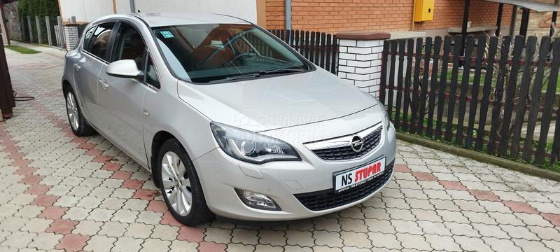 Opel Astra J 1.6benc c o s m o