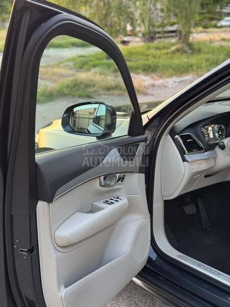Volvo XC90 hybrid B5 AWD