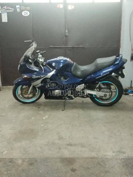 Suzuki Gsxf