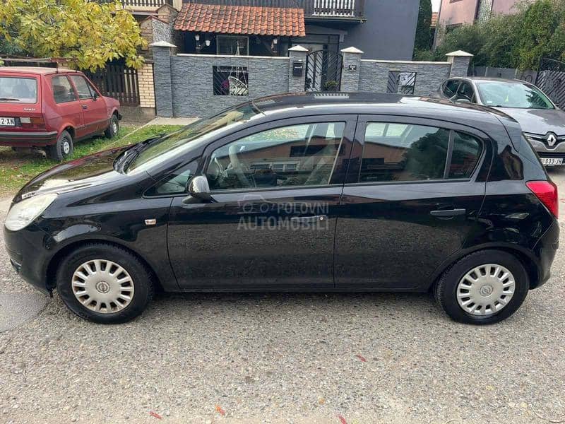 Opel Corsa D 1.2 tng 93 000 k m