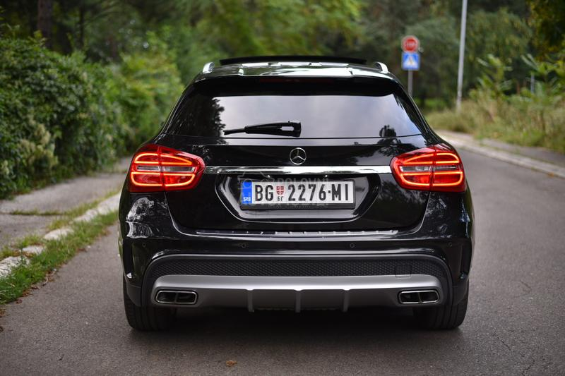 Mercedes Benz GLA 45 AMG 4 MATIC TURBO