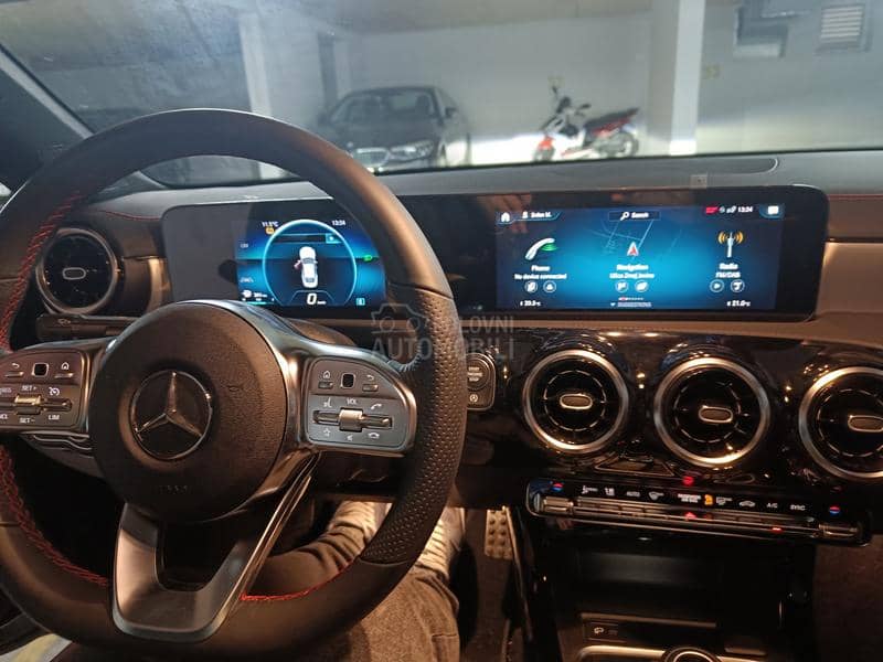 Mercedes Benz CLA 180 