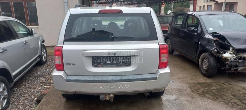Jeep Patriot 20 CRD 2010. god. -  kompletan auto u delovima