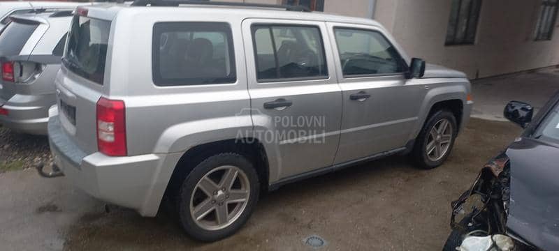 Jeep Patriot 20 CRD 2010. god. -  kompletan auto u delovima