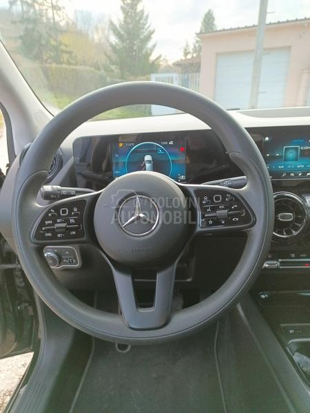 Mercedes Benz B 200 