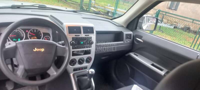 Jeep Patriot 20 CRD 2010. god. -  kompletan auto u delovima