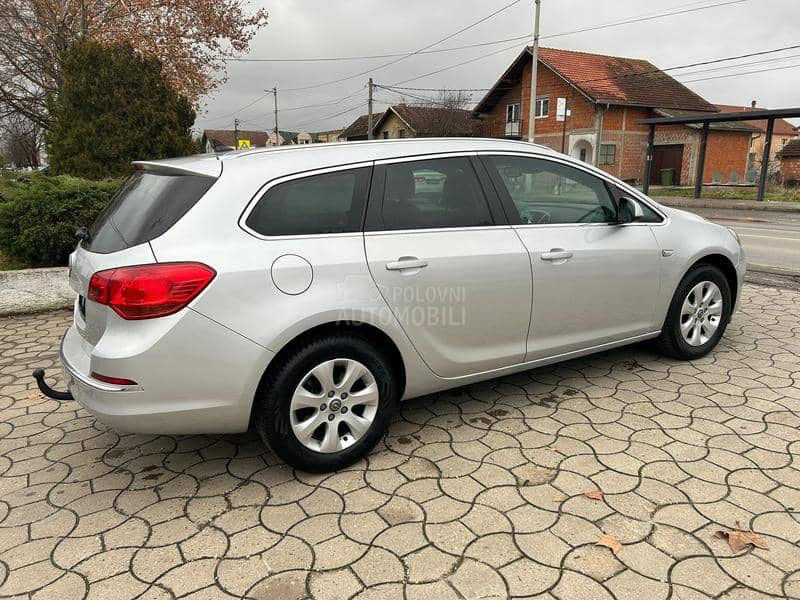 Opel Astra J 1.6 TDCI