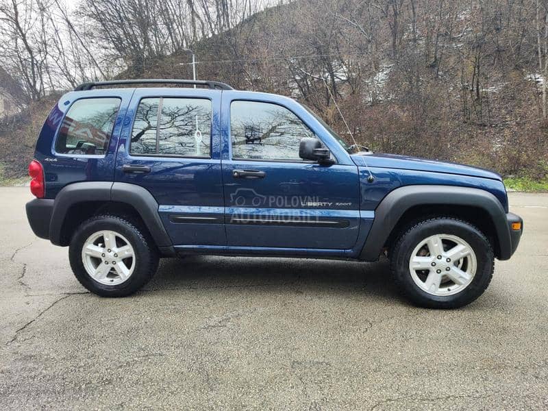 Jeep Liberty 3.7 L