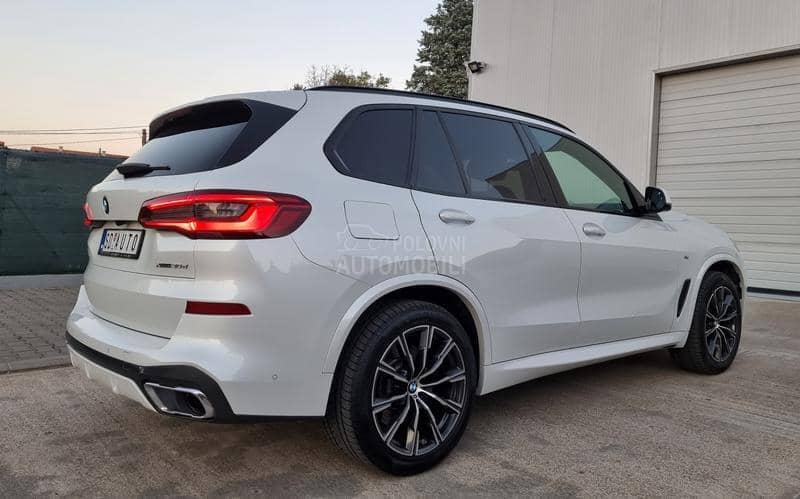 BMW X5 3.0D M 7 sed