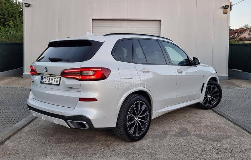 BMW X5 3.0D M 7 sed