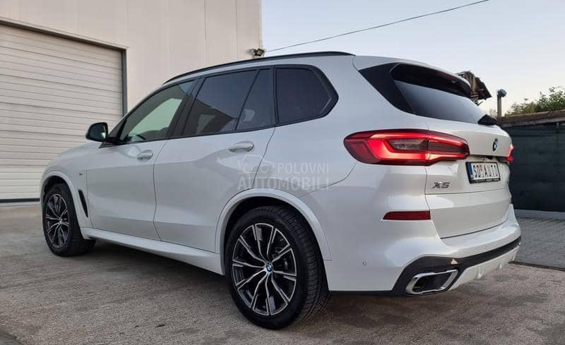 BMW X5 3.0D M 7 sed