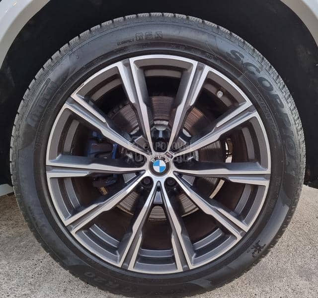 BMW X5 3.0D M 7 sed