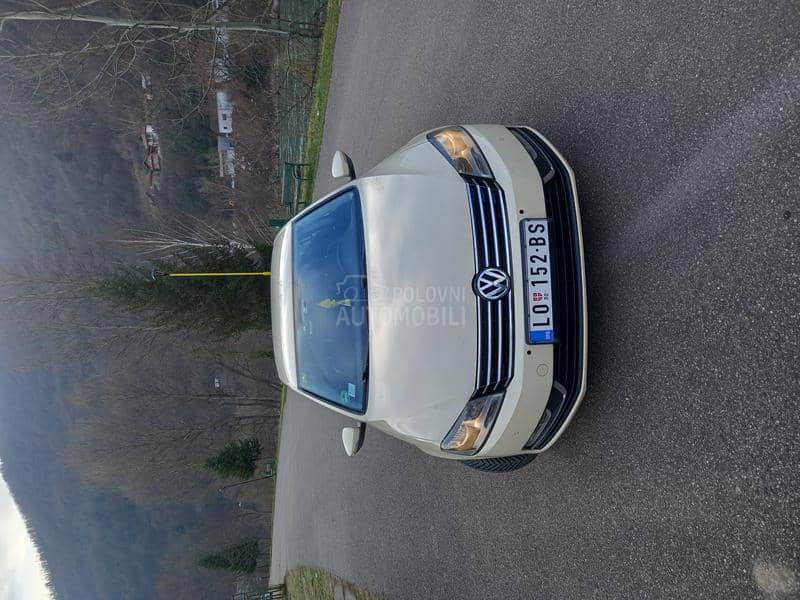 Volkswagen Passat B7 2.0 tdi