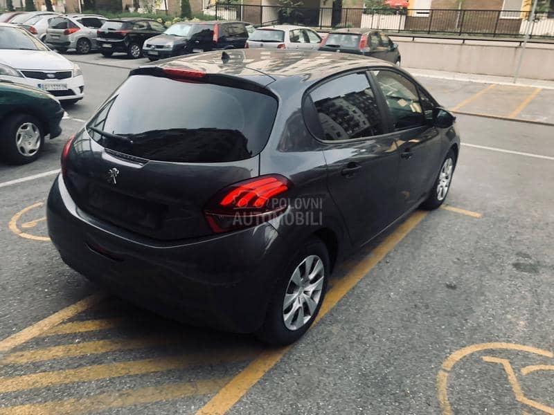 Peugeot 208 1.5HDI