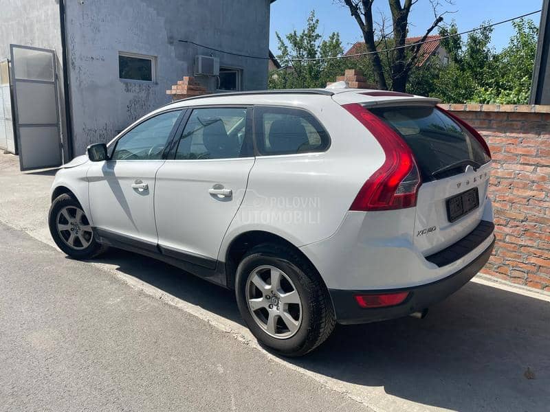 Volvo XC60 D3 2012. god. -  kompletan auto u delovima