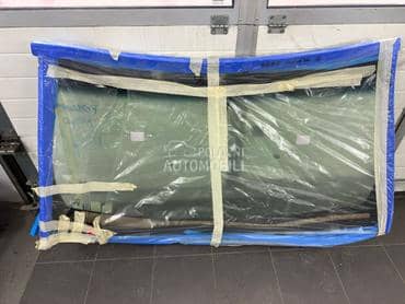 Sofersajbna za Infiniti Q70 od 2009. do 2013. god.