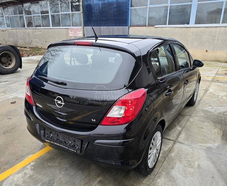 Opel Corsa D 1.4B Auto.Matik