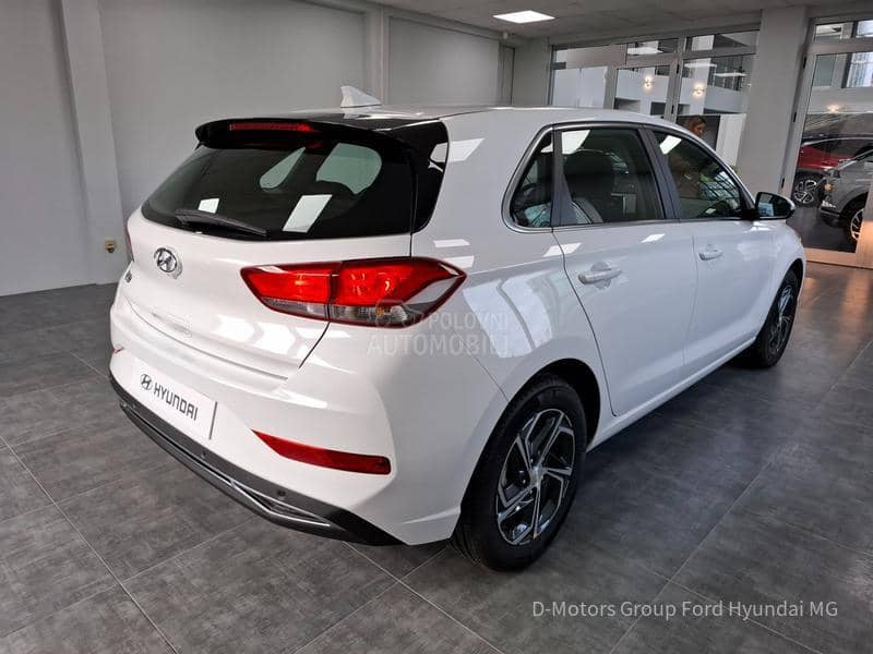 Hyundai i30 1.5MPI STYLE A