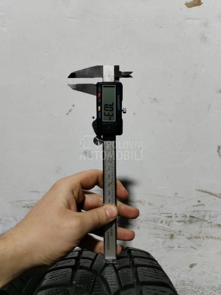 Dunlop 175/60 R16 Zimska