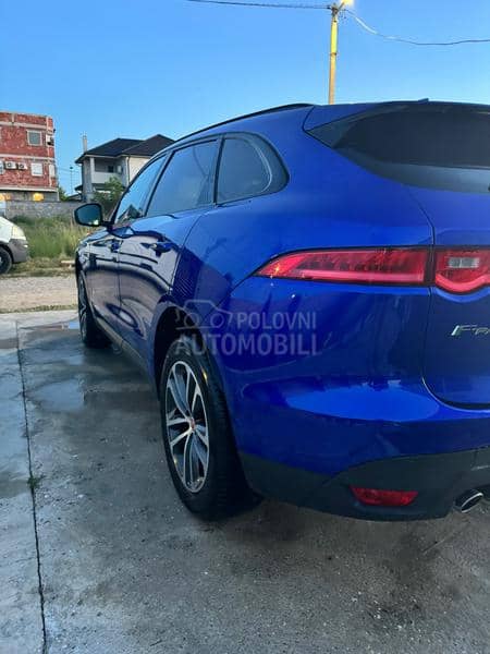 Jaguar F pace 