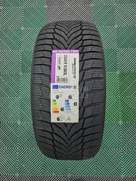 Nexen 235/45 R18 Zimska