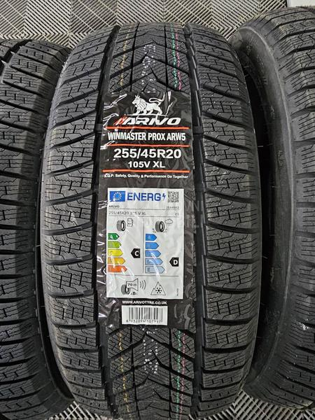 Ostalo 255/45 R20 Zimska
