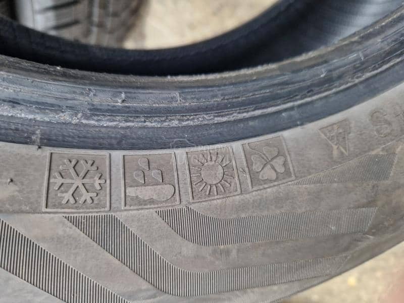 Vredestein 205/60 R16 Zimska