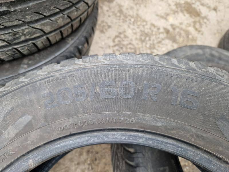 Vredestein 205/60 R16 Zimska