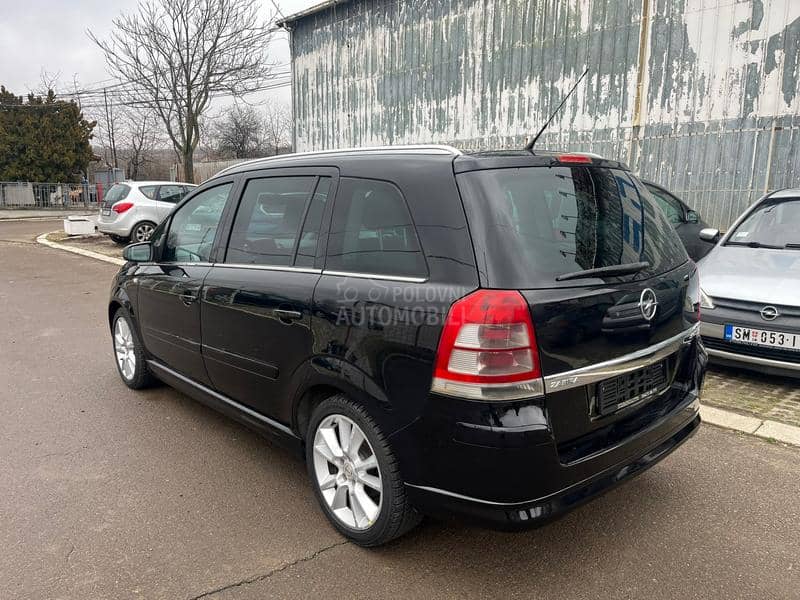 Opel Zafira 1.9 cdti cozmo