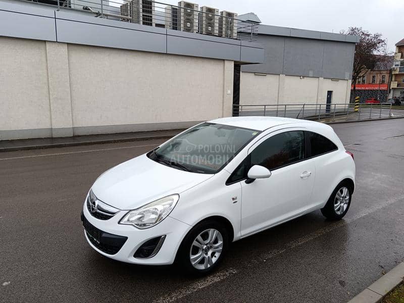 Opel Corsa D 1.4 V-M Servis.