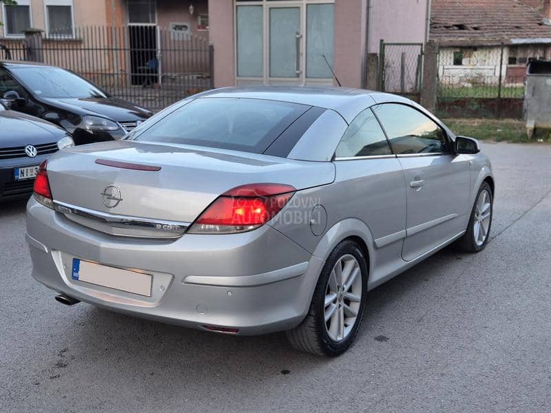 Opel Astra H COSMO