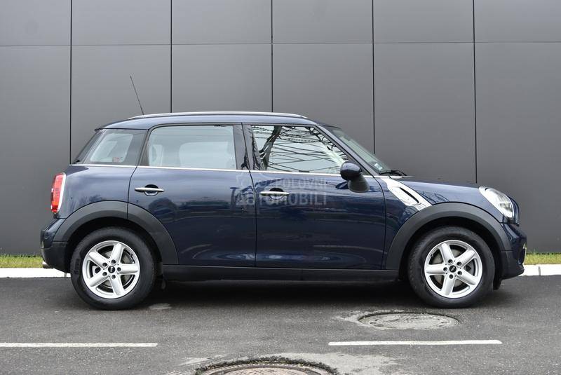 MINI One Countryman