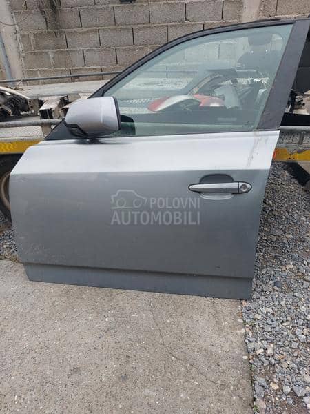 e83 prednja leva vrata