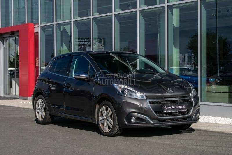 Peugeot 208 1.2 Allure B. M/T