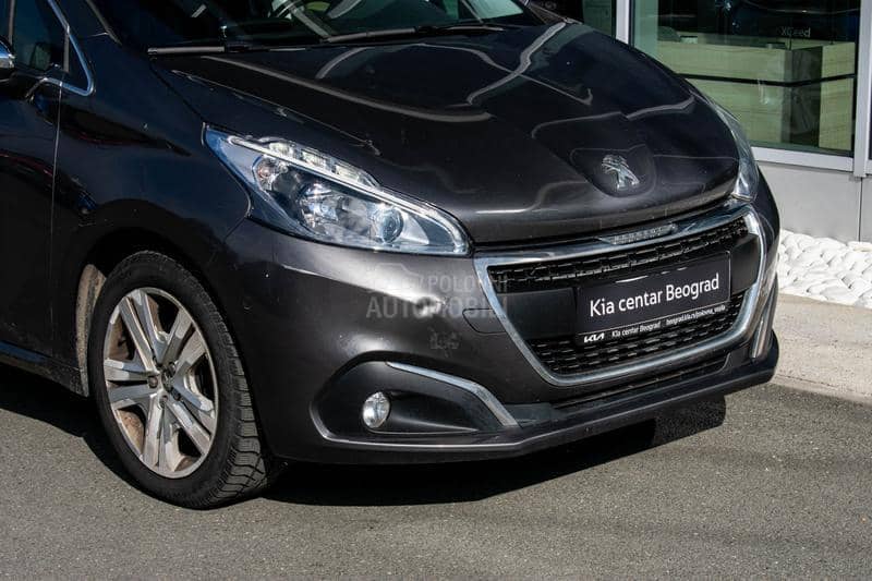 Peugeot 208 1.2 Allure B. M/T