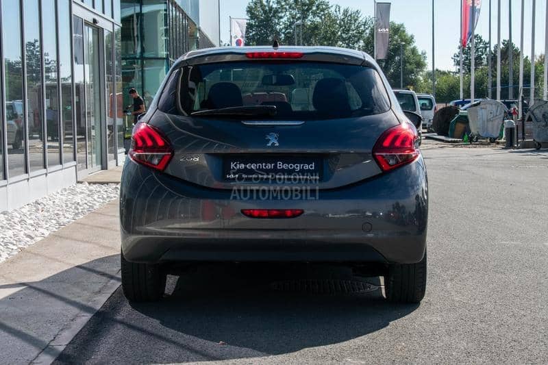 Peugeot 208 1.2 Allure B. M/T