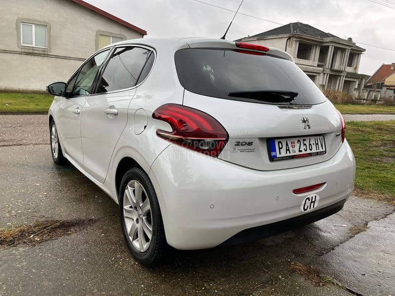 Peugeot 208 ALLURE/PERLA