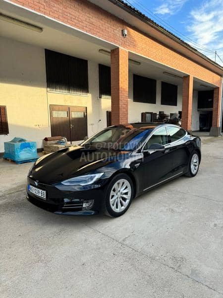 Tesla Model S S75