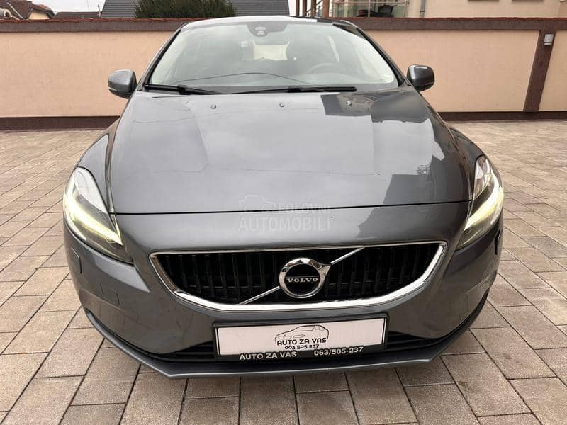 Volvo V40 2.0d // FUL //