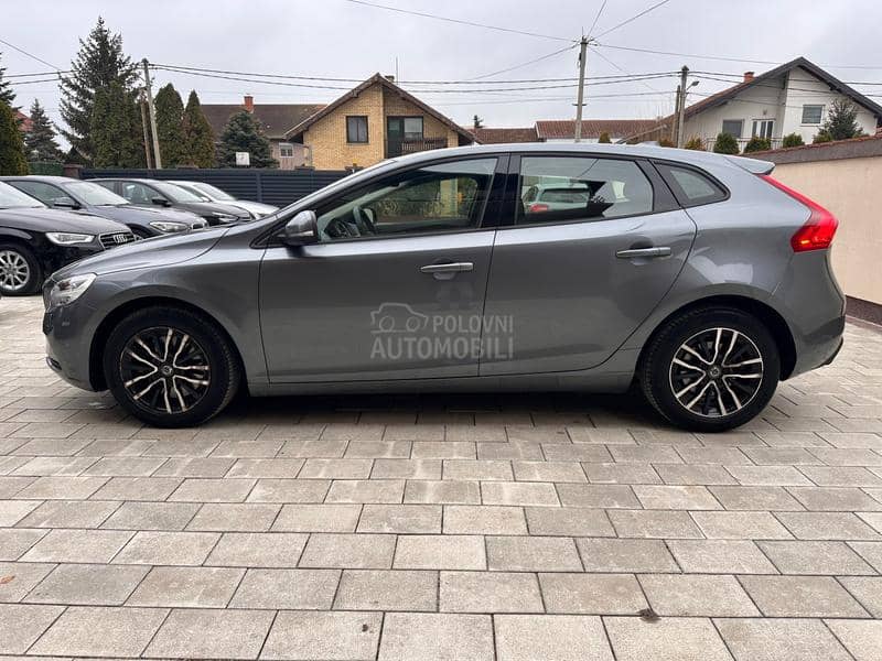 Volvo V40 2.0d // FUL //